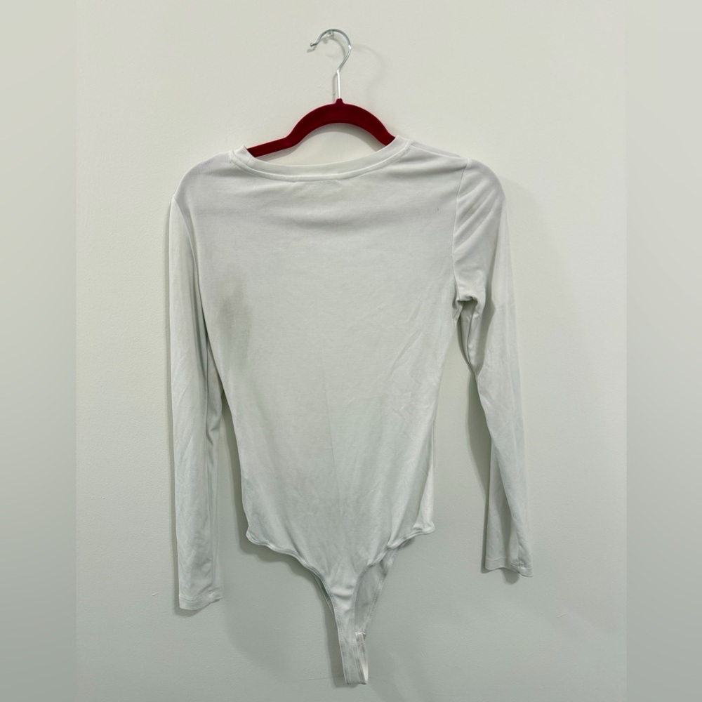 Elodie White Long Sleeve Bodysuit – Size M - Picture 2 of 5